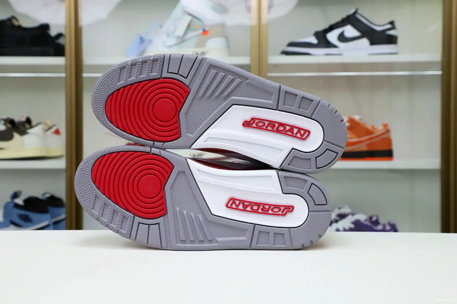 3 Cardinal  Jordan Red(CT8532-126） Kimikick Air Retro 0605